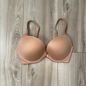 Victoria's Secret Tan - 32DD (32E)